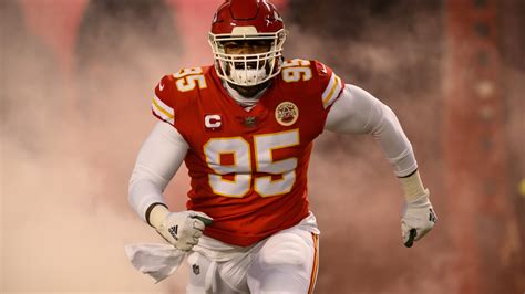 Chiefs’ Travis Kelce to All-Pro DT Chris Jones amid holdout: ‘Can you please come back?’